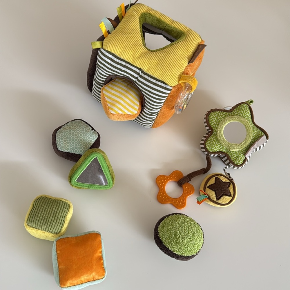 Dwell Plush Activity Cube